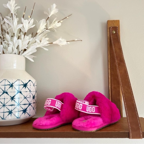 UGG Fluff Yeah Sandal Slippers girls 9 - Picture 1 of 2